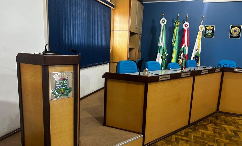 Segurança nas escolas, ensino integral e moção contra ministro do STF marcam sessão da Câmara de Apiúna