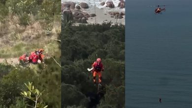 Idosa é resgatada de trilha em SC com manobra precisa de piloto de helicóptero