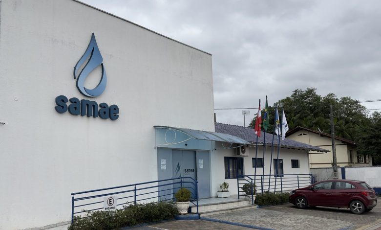 Samae realiza limpeza nas redes de água em mais bairros de Timbó