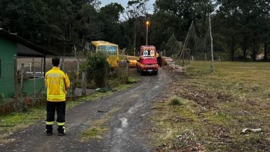 Bombeiros resgatam homem desaparecido em área de mata em Rio dos Cedros