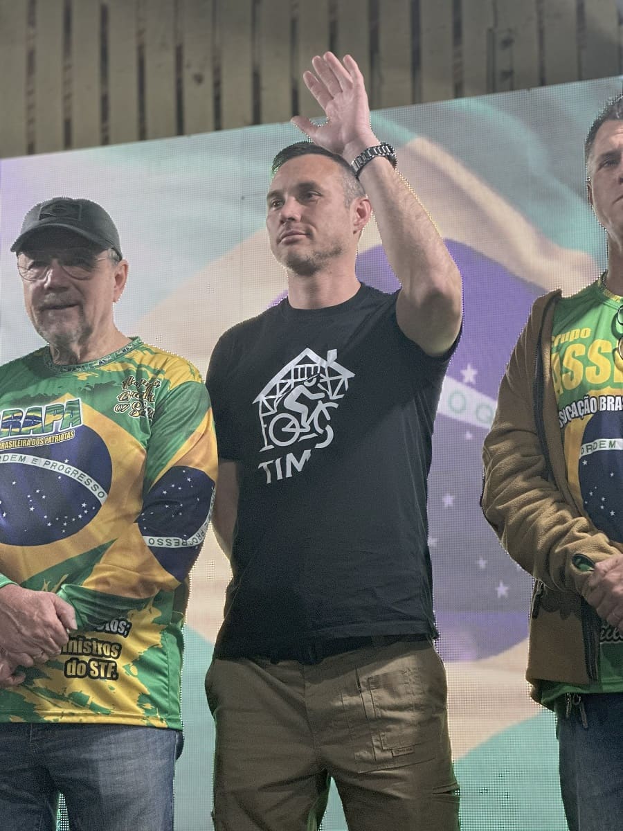 Vereador de Timbó, Flávio Ribeiro articula entrada na disputa federal em 2026