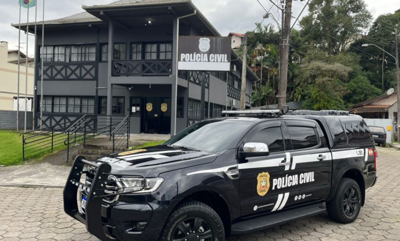 Polícia Civil cumpre mandados contra estelionatários que lesaram locadora em R$ 800 mil