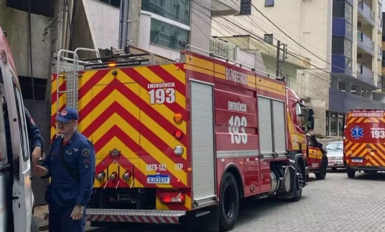 Menino de 8 anos fica ferido após ser atropelado por caminhão em Itapema