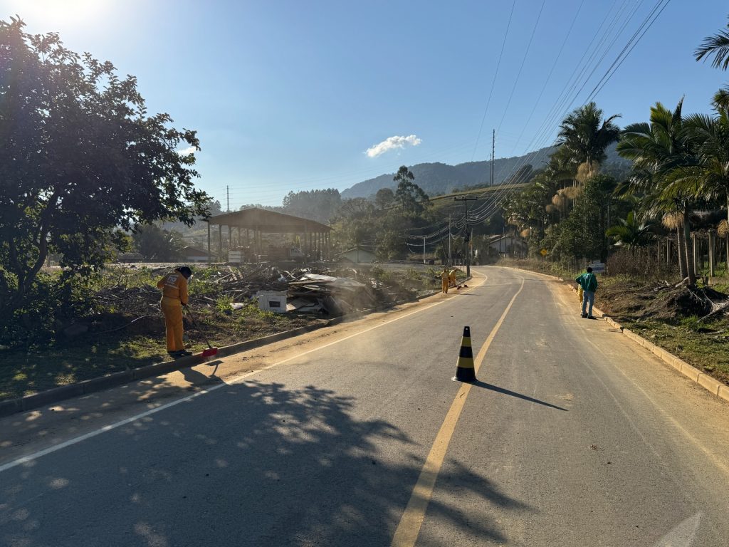 Rio do Sul já limpou 279 ruas e coleta de lixo tem queda de 93% nas reclamações