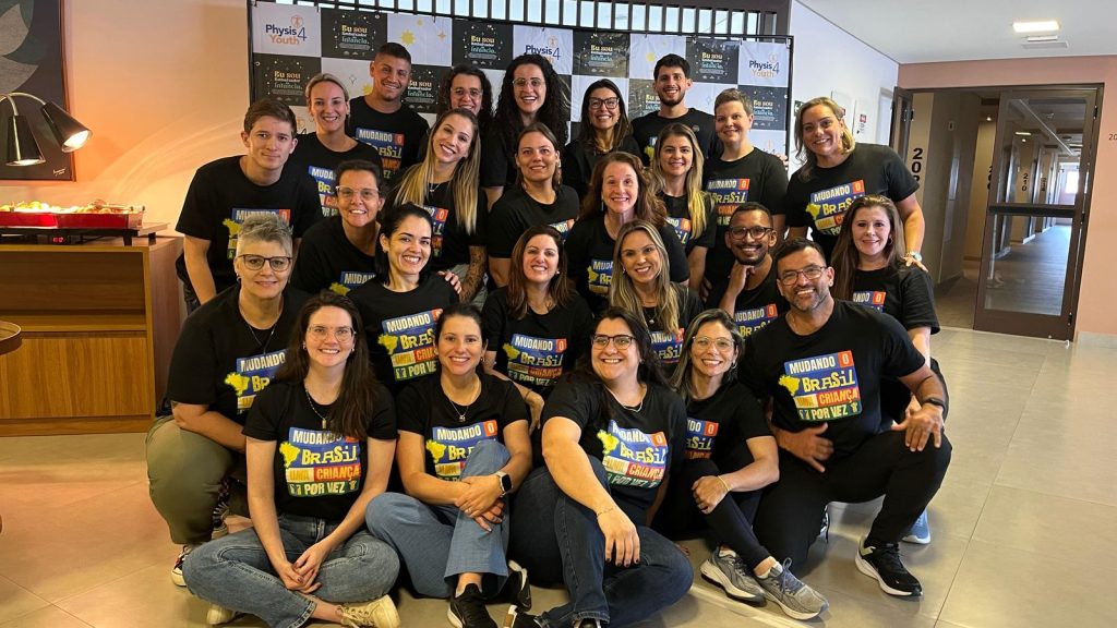 Professoras da LKids de Timbó participam de evento nacional em defesa da infância