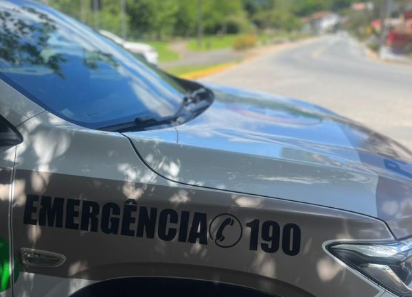 PM de Timbó registra prisões, drogas e maus-tratos a animais em balanço semanal