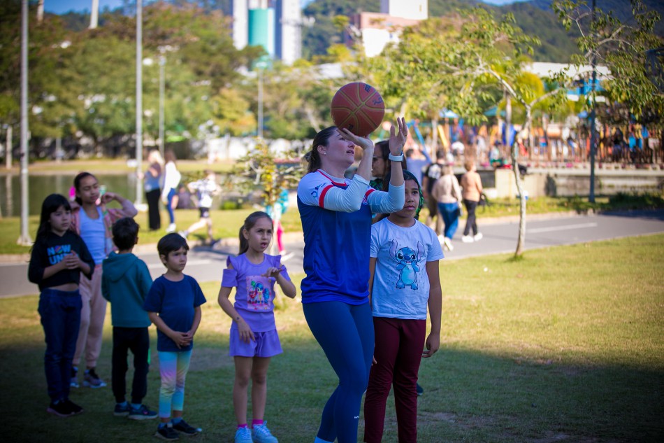 Mais de 2,3 mil pessoas participaram do Férias no Parque em Blumenau; diversão, jogos e oficinas movimentaram o Ramiro Ruediger