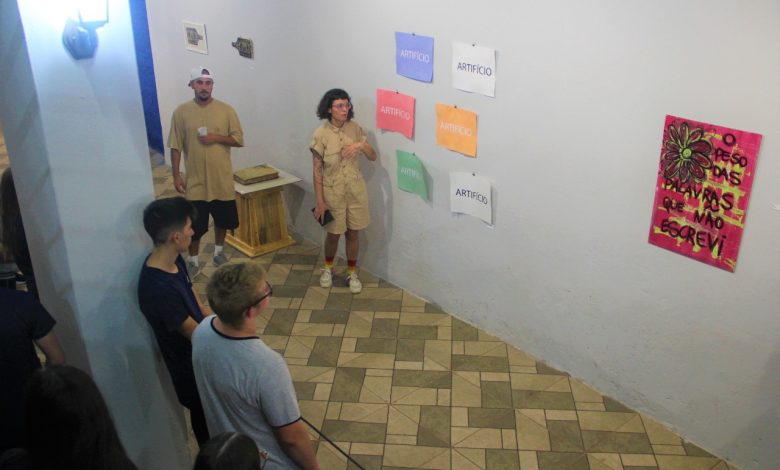 Exposição em Rio do Sul revela bastidores da criação artística inspirada no encontro dos rios