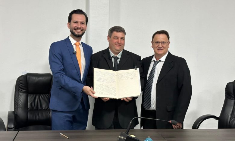 Presidente da Câmara assume interinamente comando da Prefeitura de Ascurra