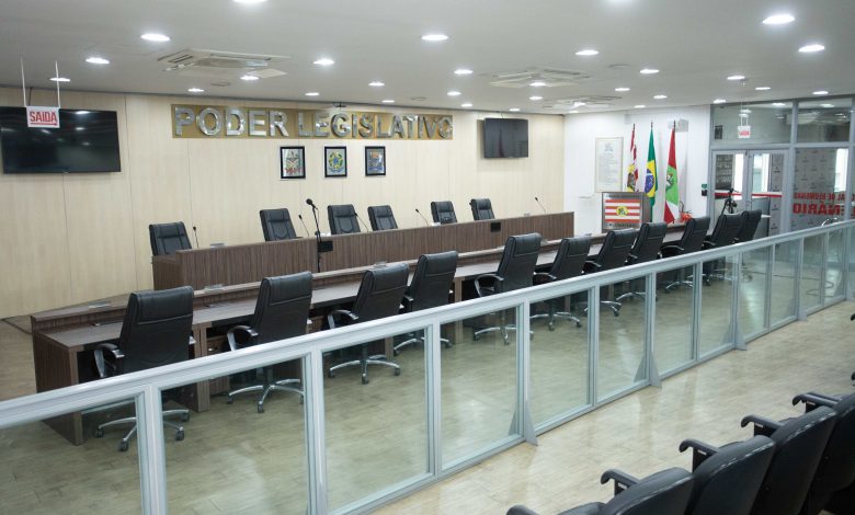 Câmara de Blumenau divulga agenda de setembro com sessões solenes e itinerante na Escola Agrícola