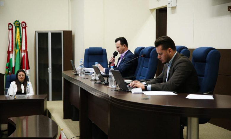 CEI da Merenda Escolar ouve secretária interina de Educação e secretário de Administração