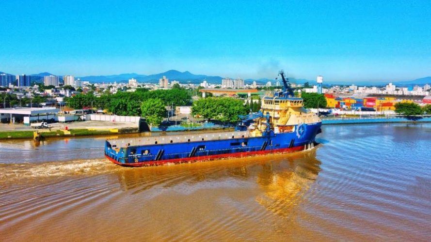 BNDES destina R$ 3,3 bilhões para impulsionar setor naval, rodovias e agroindústria em Santa Catarina