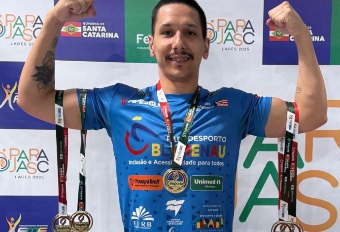 Blumenau estreia no Parajasc com mais de 60 medalhas na natação
