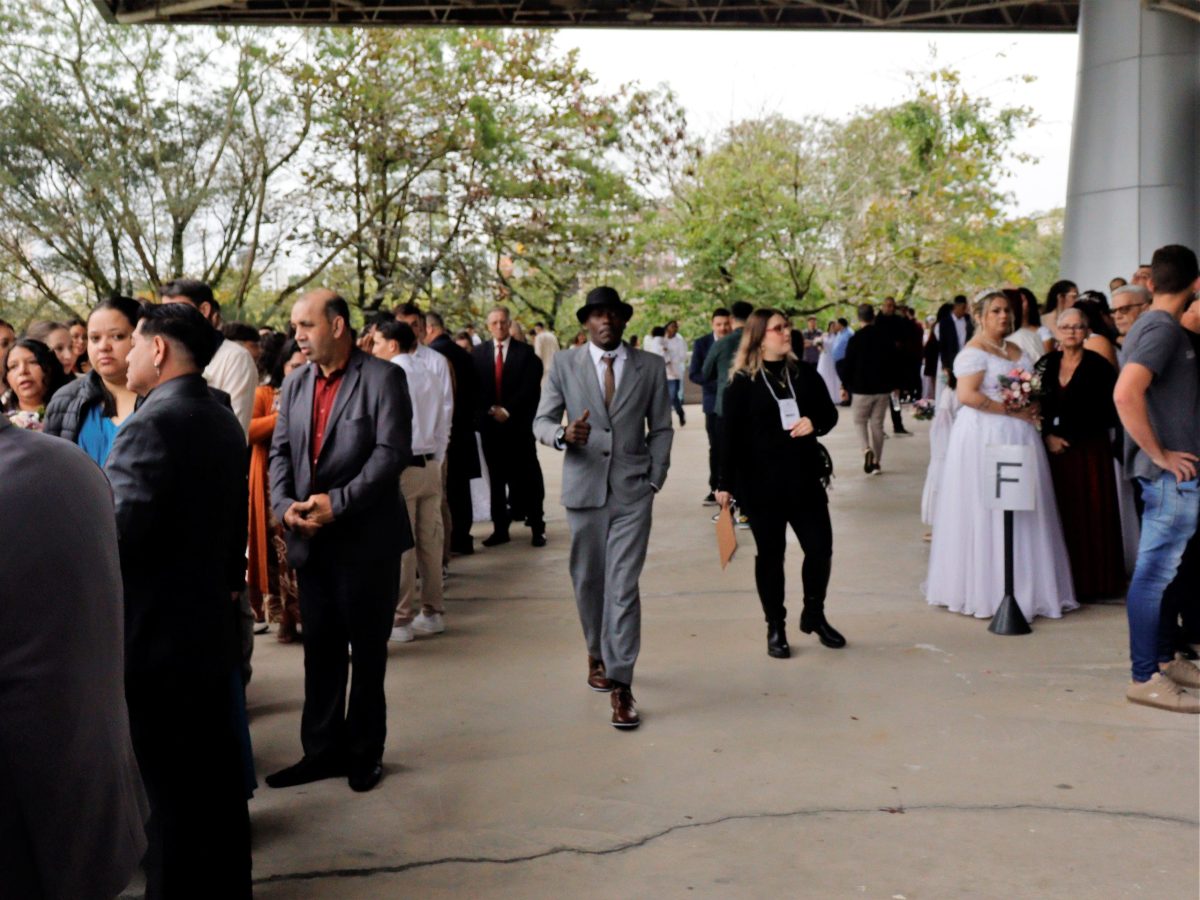Blumenau celebra união de 250 casais em Casamento Coletivo