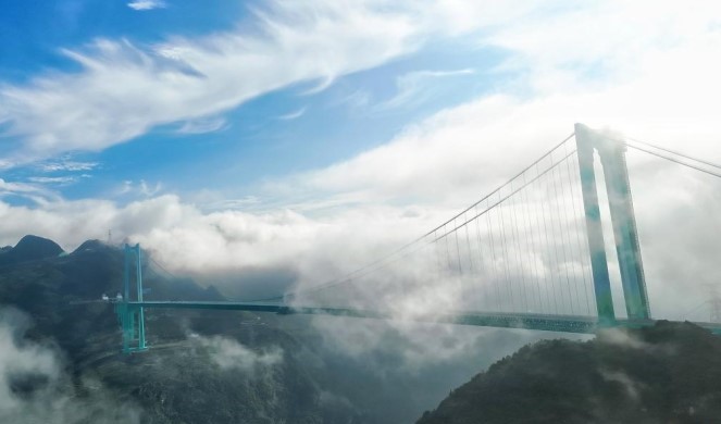 China inaugura ponte mais alta do mundo