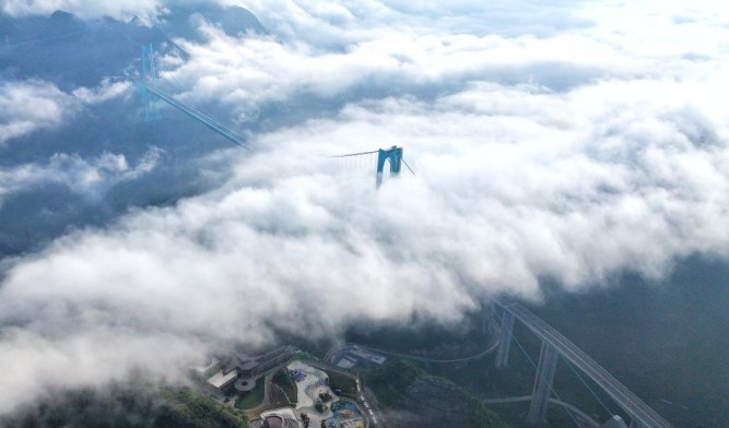 China inaugura ponte mais alta do mundo