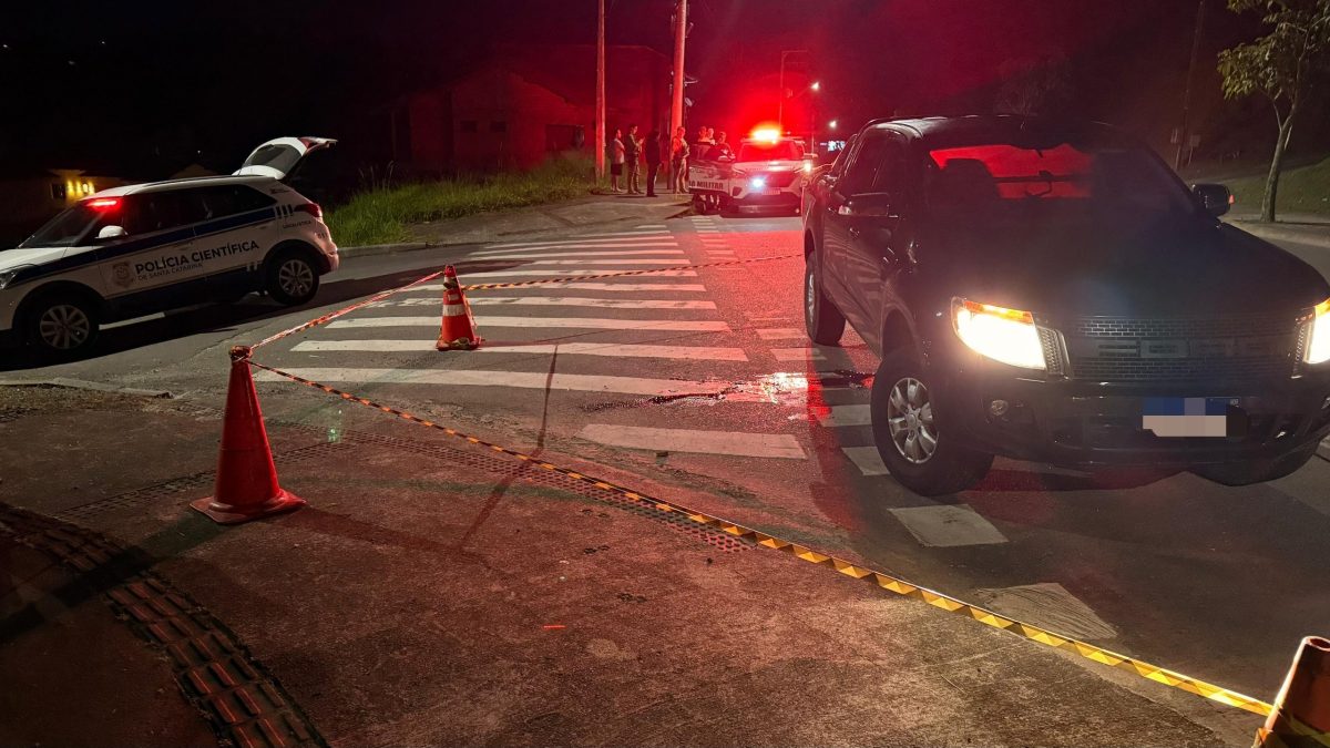 Mulher de 54 anos é baleada no rosto em tentativa de feminicídio, em Timbó