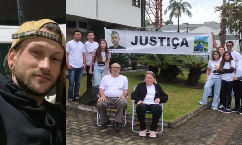 Vestidos de branco, familiares de Alifer clamam por justiça em ato no Fórum de Indaial