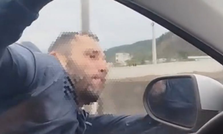 Pânico no trânsito: ladrão se agarra a carro durante tentativa de assalto na BR-101, em Itajaí