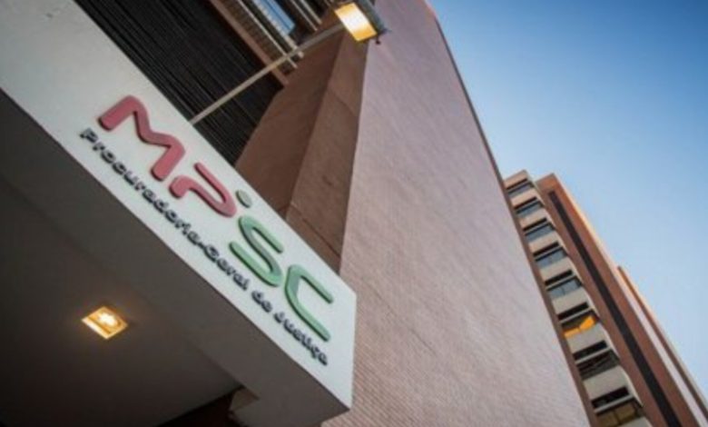 MPSC aciona ex-prefeito de SC por suposta falta de transparência durante oito anos