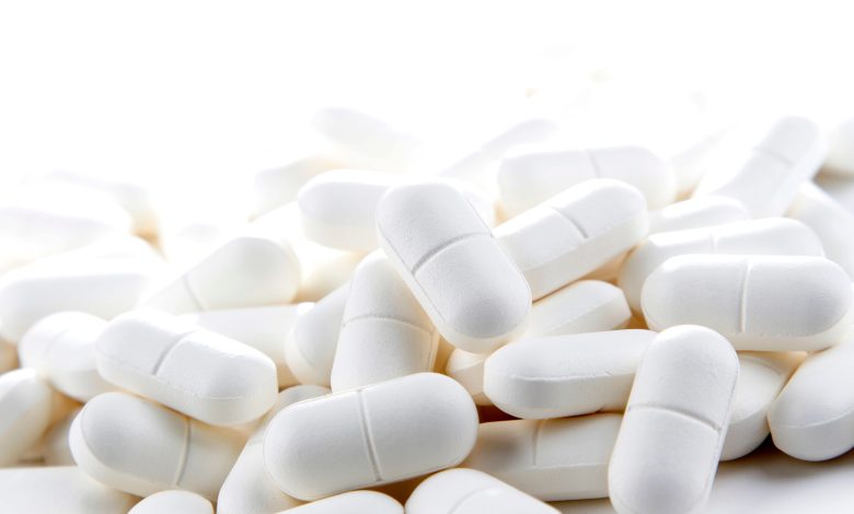 Pílula experimental contra Alzheimer terá primeiro teste em humanos até o fim de 2025