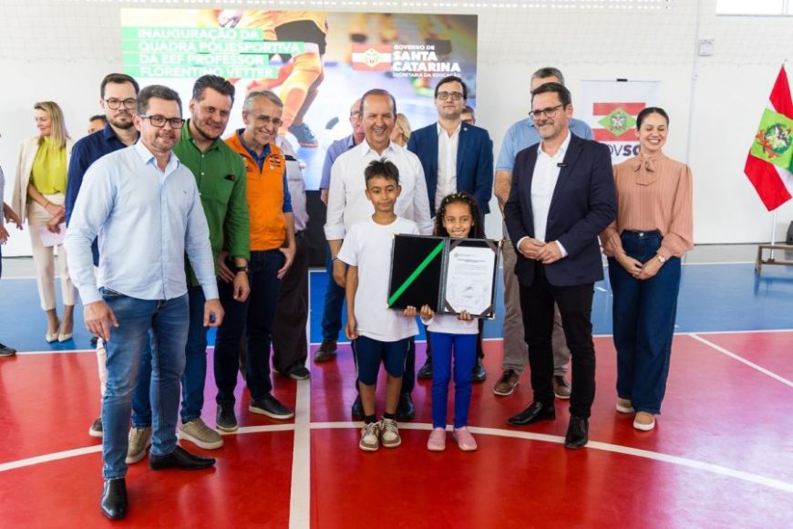 Indaial recebe nova quadra poliesportiva e investimentos para prevenção de enchentes