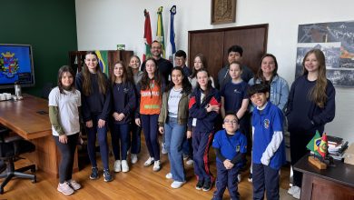 Parlamento Jovem leva voz estudantil à Prefeitura de Timbó