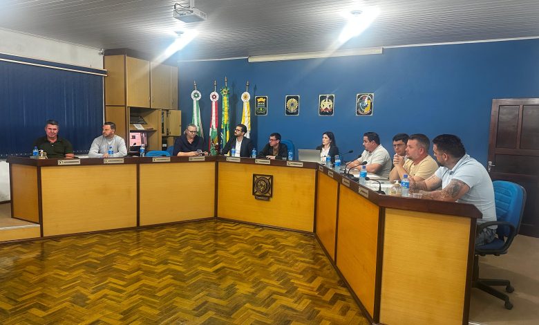 Câmara de Vereadores de Apiúna aprova prorrogação do Plano Municipal de Educação