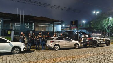 Filho, mãe, cunhada e primo são alvos de investigação por fraudes na Prefeitura de Timbó