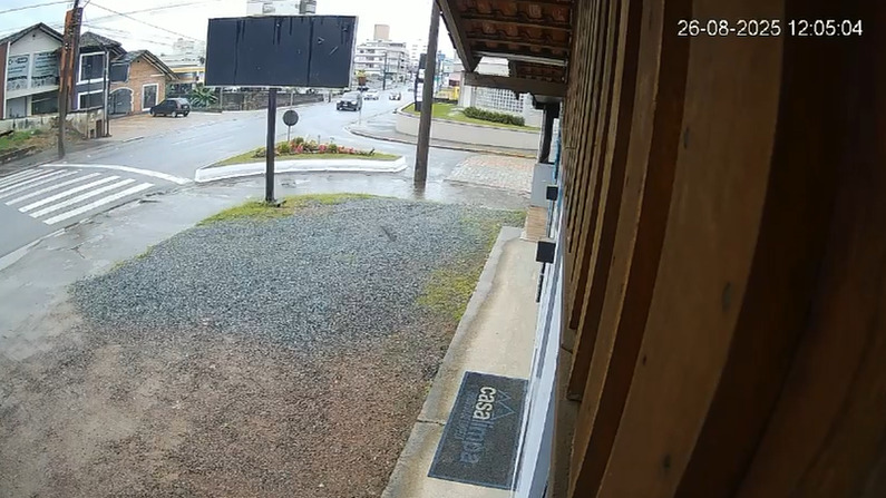 Morador de Timbó tem notebook furtado no Centro e faz apelo por informações
