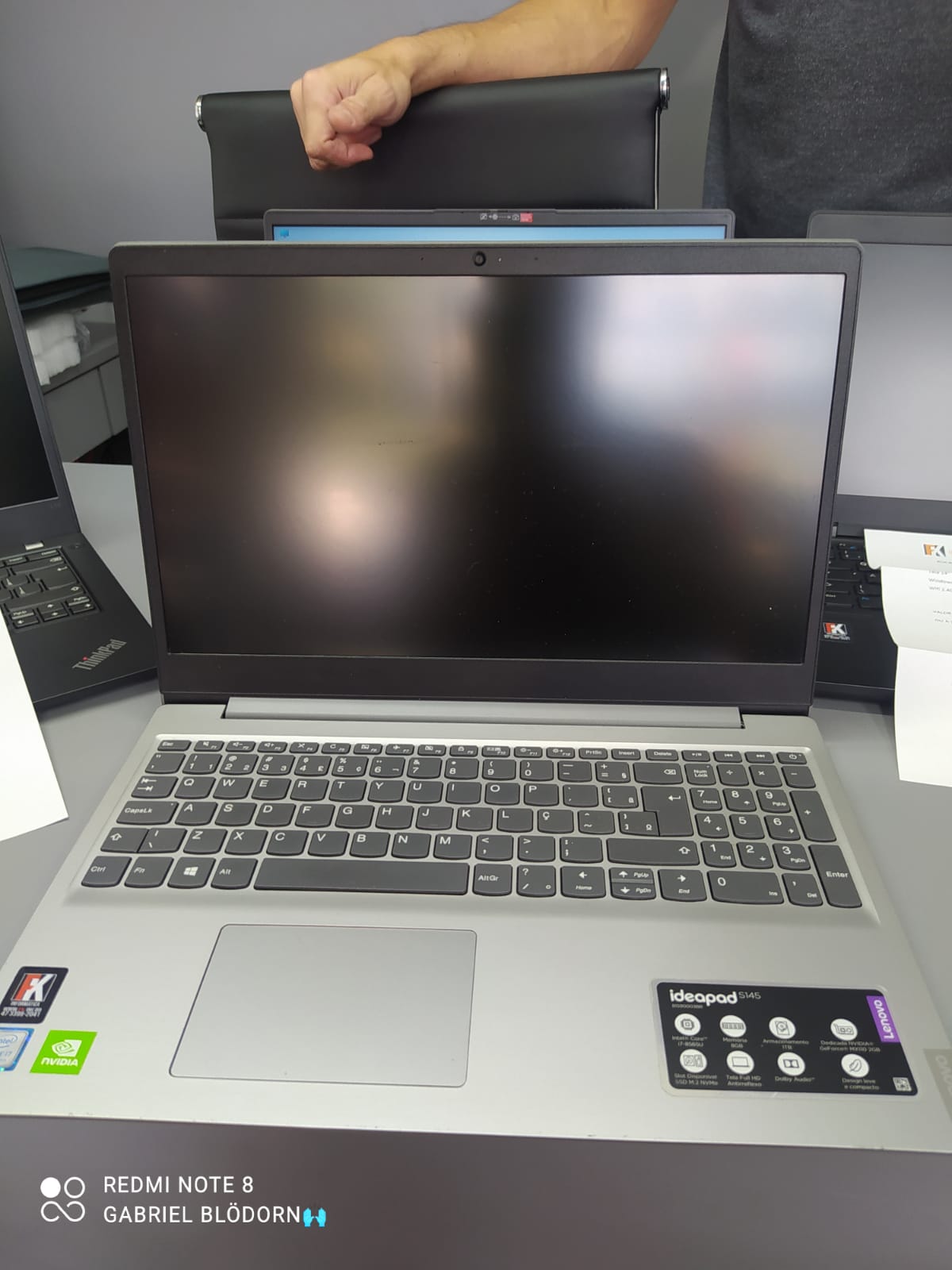 Morador de Timbó tem notebook furtado no Centro e faz apelo por informações