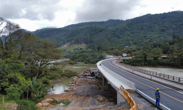 DNIT libera trânsito em dois sentidos na ponte da BR-470 em Ibirama