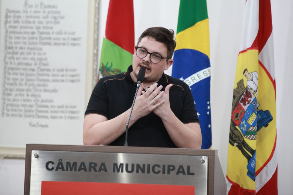 Câmara de Blumenau aprova projetos que ampliam benefícios ao transporte escolar