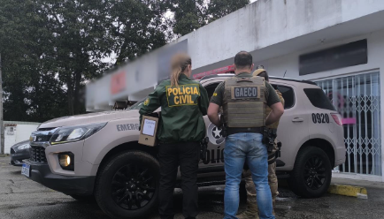 GAECO realiza operação contra torcidas organizadas e prende investigado com armas em Florianópolis