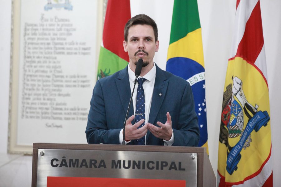 Câmara de Blumenau aprova lei que veda apoio a entidades que incentivem invasões de propriedades