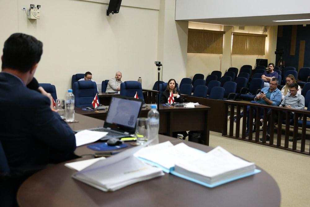 CEI pressiona secretário de Educação sobre falhas e atrasos em contratos da merenda escolar