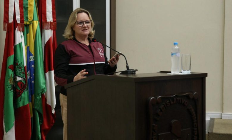 Presidente da ACAP divulga na Tribuna etapa estadual de Patinação Artística em Indaial