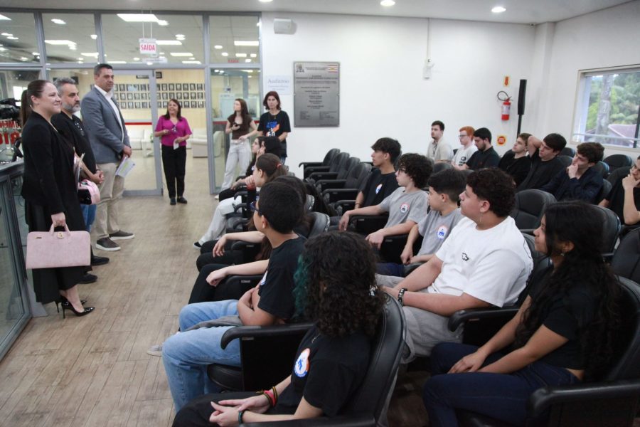 Vereadores de Blumenau cobram regularização de repasses às creches conveniadas e aprovam crédito extra