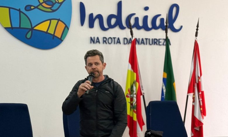 Vice-prefeito de Indaial se filia ao Republicanos em evento com grandes lideranças estaduais e nacionais