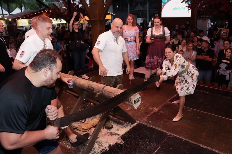 Prova do Serrador agita a Oktoberfest Blumenau com adrenalina e diversão