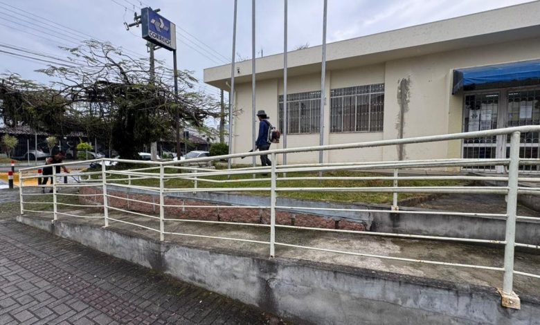 Prefeitura de Timbó dá cara nova aos Correios com ação de limpeza e manutenção
