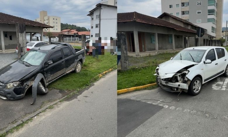 Colisão entre dois carros deixa uma mulher ferida em Timbó