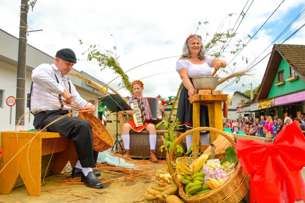 17ª Festa das Tradições de Benedito Novo traz cultura, gastronomia e show nacional