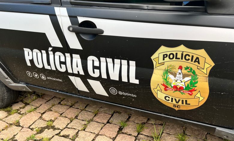 Suspeito de feminicídio em Rodeio segue foragido e polícia mantém buscas