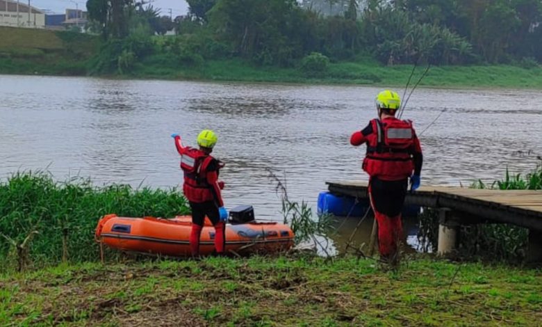 Corpo é encontrado em decomposição no rio Itajaí-Açu, em Gaspar