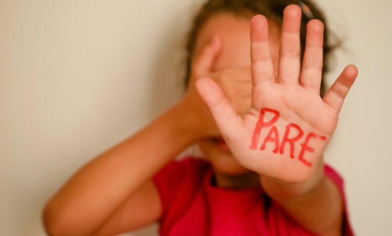 Denúncias de exploração sexual de crianças e adolescentes chegam a 4.397 casos em 2025