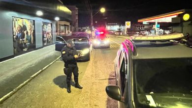 Motorista embriagado é preso em Blumenau após fugir de colisão