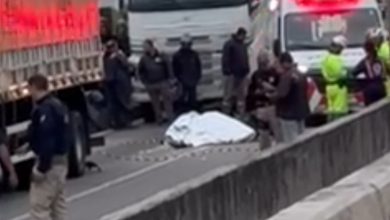 Mulher morre em acidente de moto na cabeceira da ponte da BR-101 em SC