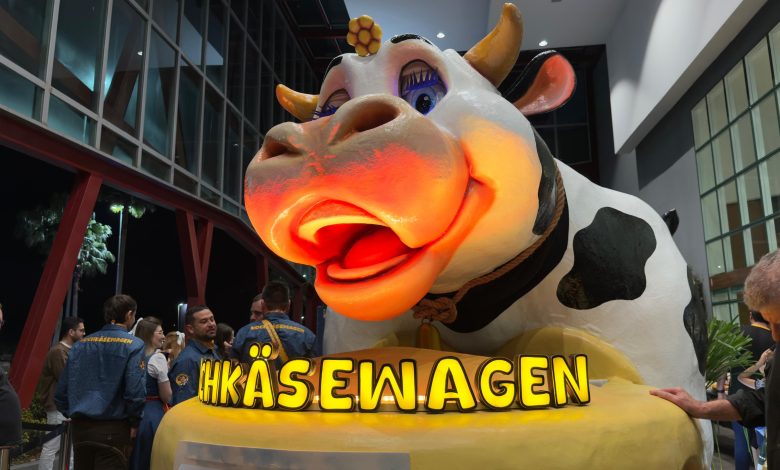 Norte Shopping lança o Kochkäsewagen, atração inédita da Oktoberfest 2025