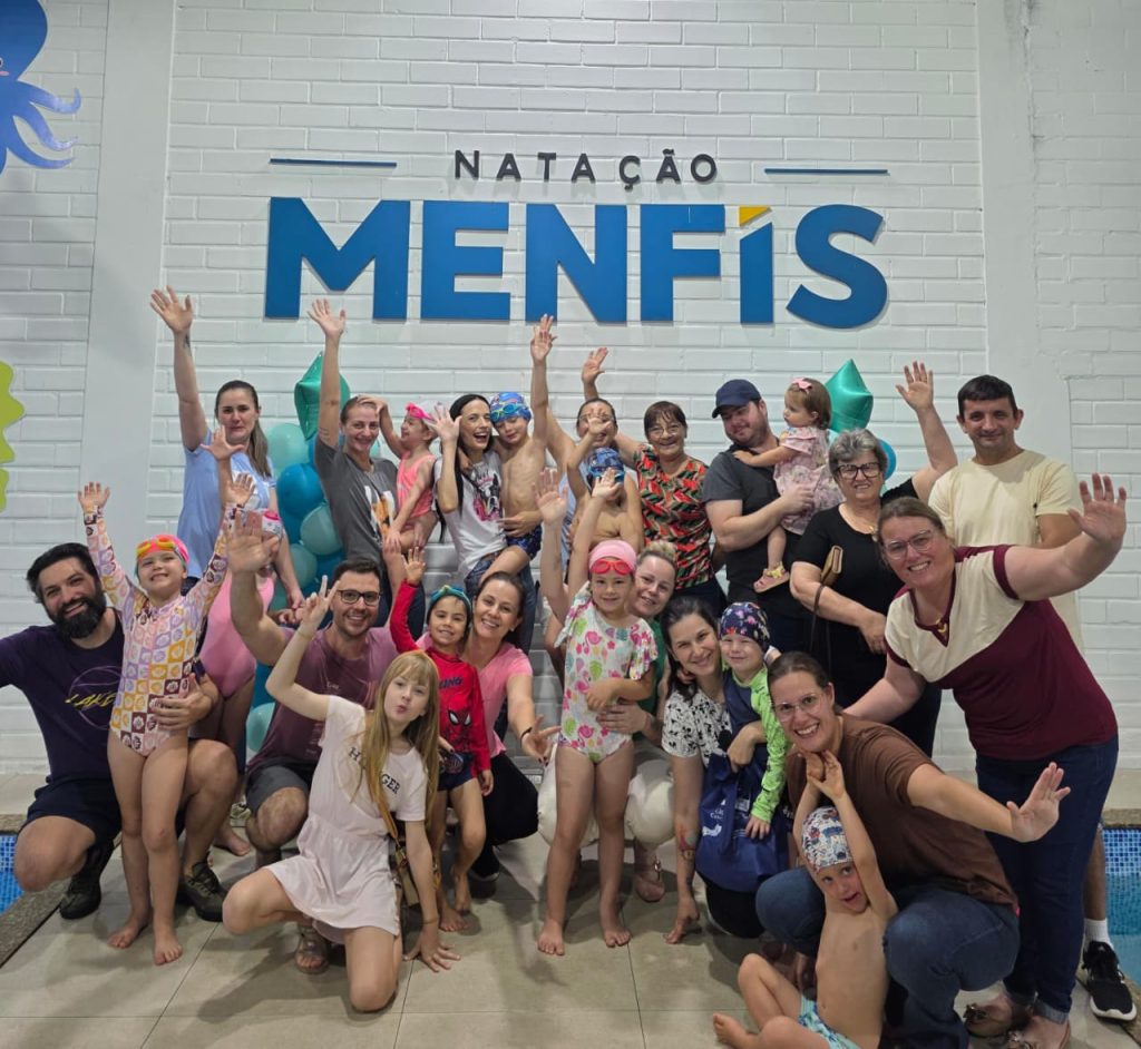 Festival de Natação da Academia Menfis une esporte, família e solidariedade em Timbó